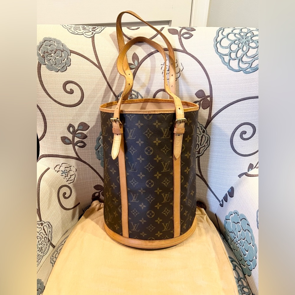 Louis Vuitton Large Gm Bucket Bag /full Leather